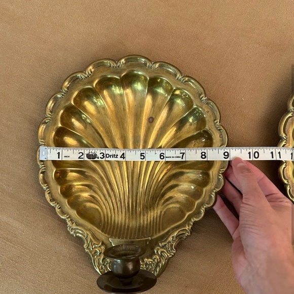 Vintage brass shell sconces - Picture 2 of 5